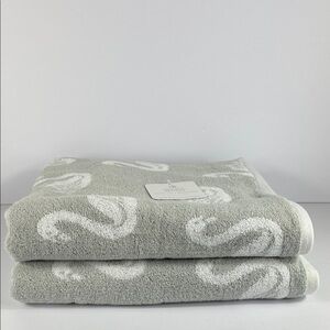 Deborah Connolly Swan Print Bath Towel Set Gray White Quick Dry Cotton 2 Pc NEW